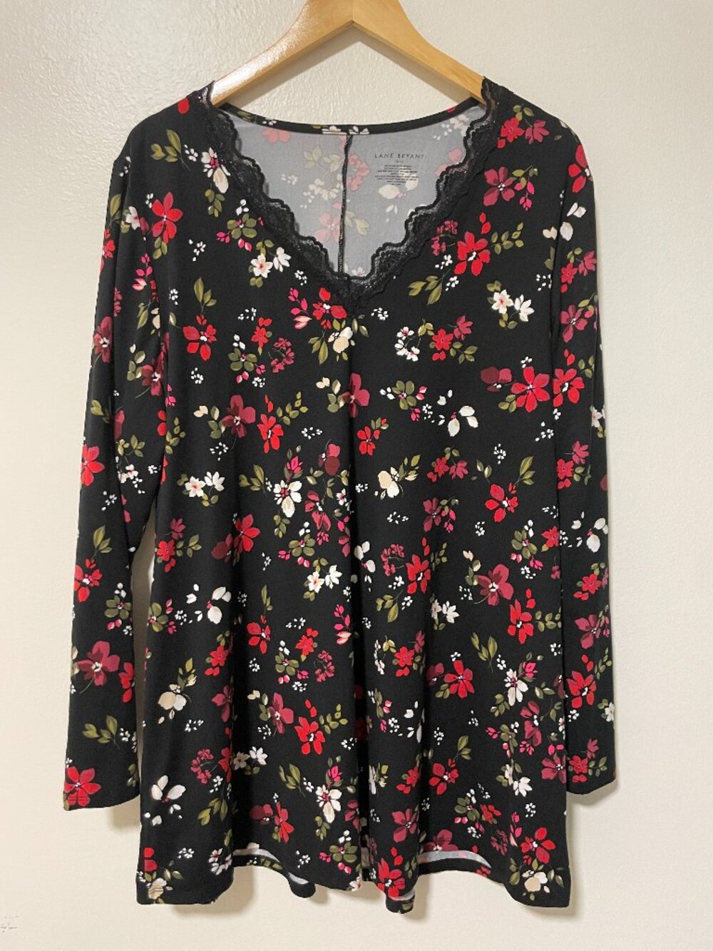 Lane Bryant Floral Lace Trim Swing Tunic Top V Neck Size 14/16 Stretch‎ Jersey